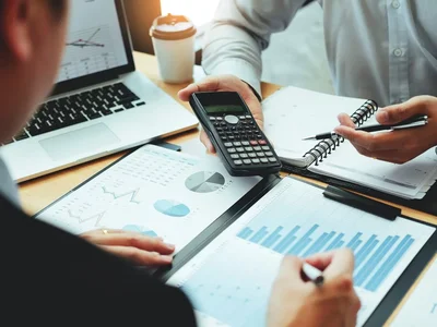 What is commercial real estate and how to make a profit from it?