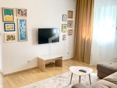 Barrio residencial One bedroom apartment of 45m2 for rent, Blok IX