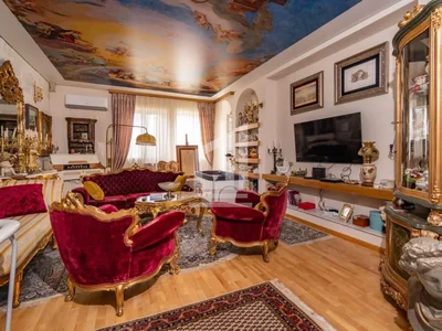 Cabaña Kuća 360 m² na Prodaju – Gorica C, Podgorica
