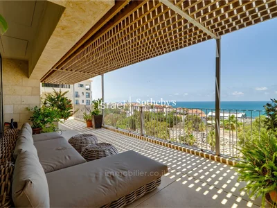 Quartier résidentiel Spectaculaire penthouse avec vue sur la mer à andromeda reborn