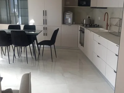 Residential quarter A vendre beau 3 pieces entierement renove 71m2 centre ville jerusalem 4eme etage terrasse 7m2