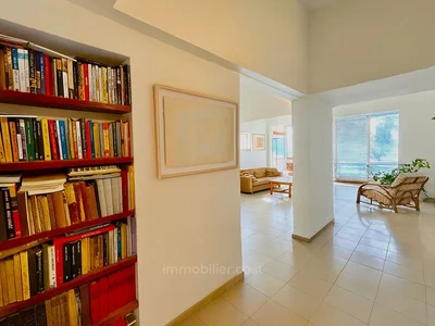 Wohnviertel Magnifique appartement 3 pieces avec potentiel balcon et 4 pieces situe entre gordon et la mer 5 mn