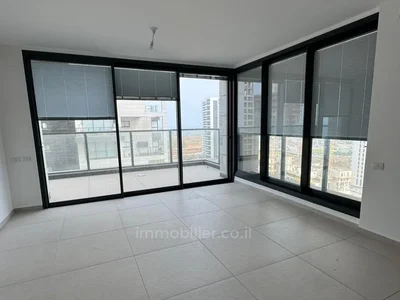 Жилой квартал Bat yam dans une tour de standing 5 pieces avec mamad 131m14m terrasse