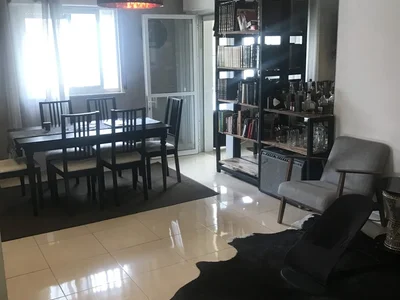 Жилой квартал Beau 3 pieces renove avec balcon soucca