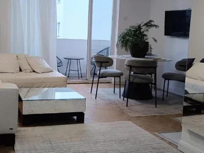 Quartier résidentiel Dvosoban stan, Preko Morace, Izdavanje