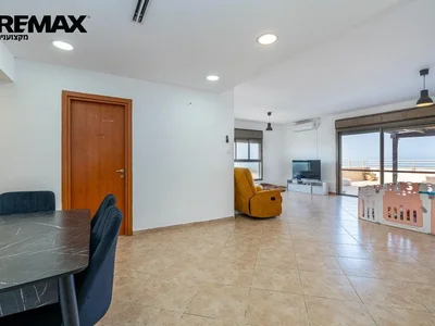 Dzielnica mieszkaniowa A vendre ein hayam hadera mini penthouse 5 piEces