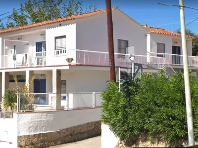 Residential complex Edificio de 10 apartamentos para reformar en Castell Platja d Aro en la Costa Brava