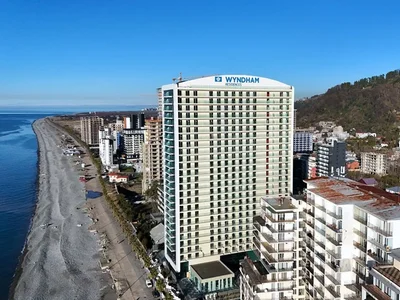 Complejo turístico Hotel rooms at Wyndham Residences Batumi.