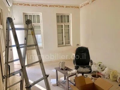 Quartier résidentiel Immeuble éclectique proche hôtel montefiore