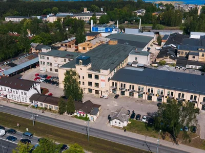 Commerce Manufaktūra