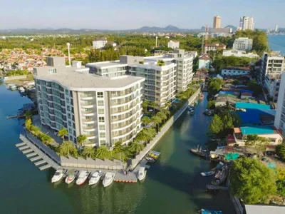 Edificio de apartamentos WHALE MARINA CONDOMINIUM