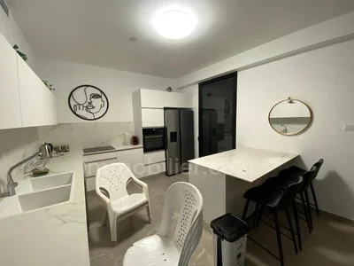 Wohnviertel A ne pas manquer avec terrasse bel appartement bien agence bon emplacement dans un bel immeuble entierement meuble proche de la mer vue sur la mer
