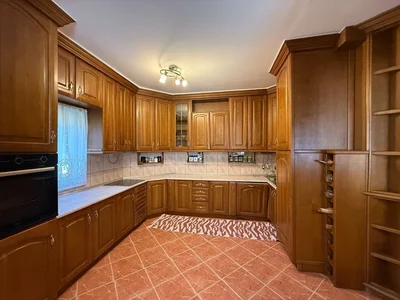 Hütte Kuća 500 m² na Izdavanje – Gorica, Podgorica