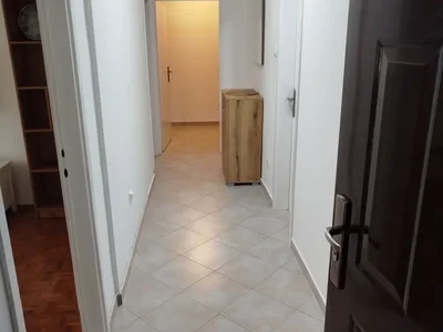 Wohnviertel Stan 70 m² na Izdavanje – Zabjelo, Podgorica