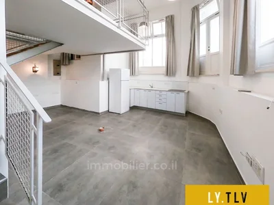 Wohnviertel Superbe studio avec mezzanine entierement renove en plein coeur de tel aviv