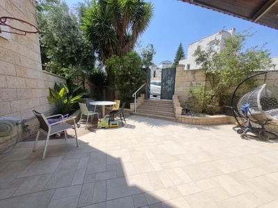 Wohnviertel Maison privee bayit vagan tres rare