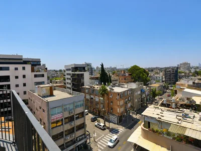 Quartier résidentiel Rare duplex penthouse avec terrasse privative sur le toit à florentin, tel aviv