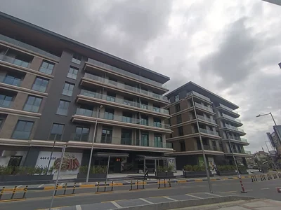 Apartamentowiec Apartamenty z Udogodnieniami w Kompleksie w Şişli w Stambule