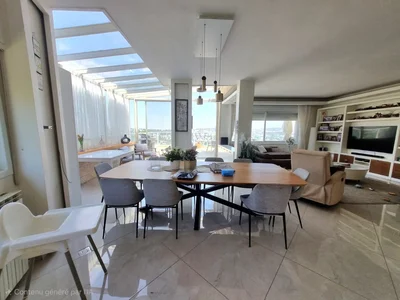 Wohnviertel Maison privee bayit vagan tres rare