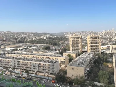 Quartier résidentiel Appartement a vendre a arnona - hashofet haim cohen