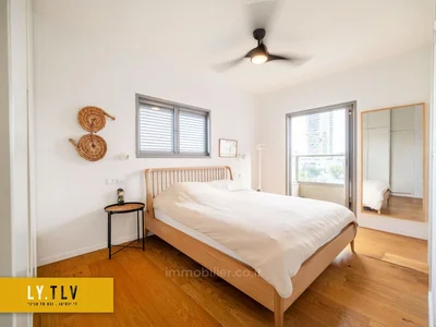 Dzielnica mieszkaniowa Superbe 4 pieces renove architecturellement a deux pas du parc dans un immeuble avec parking