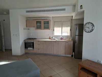 Residential quarter 3 pieces a holon centre