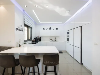 Wohnviertel Penthouse rare a har homa avec revenu passif et vue a couper le souffle