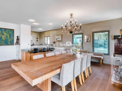 Quartier résidentiel Penthouse-villa occupant un étage entier dans le vieux nord de tel-aviv, à côté du parc yarkon