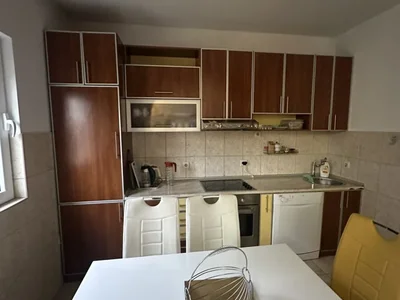 Hütte Kuća 90 m² na Izdavanje – Spuž, Danilovgrad