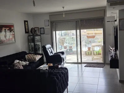 Жилой квартал Un 4 pieces recent quartier barnea tres bon etat