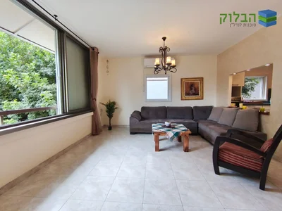 Residential quarter Nouveau en vente en exclusivite appartement 4 pieces rue hasadeh quartier remez rishon lezion