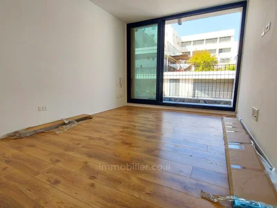 Wohnviertel Duplex penthouse rue calme florentine