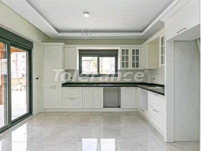 Cottage village New triplex villa 3+1 in Kadriye, Antalya in the complex with a private pool and near the golf fields.
