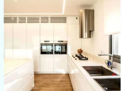 Quartier résidentiel Natanya-south beach. confort et Élégance , duplex meublé avec vue mer