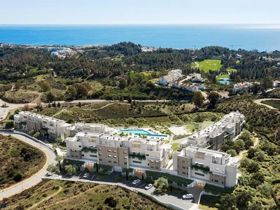 Apartamentowiec Nieruchomości z Widokiem na Morze w Otoczeniu Przyrody w Mijas Malaga