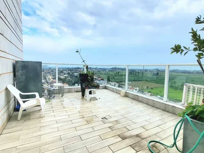 Residential quarter Appartement lumineux de 3 pieces avec une terrasse soucca nouvelle exclusivite dun bel appartement recent dans le quartier calme et religieux shimshon a hadera