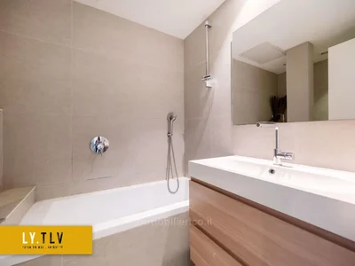 Dzielnica mieszkaniowa Superbe 4 pieces renove architecturellement a deux pas du parc dans un immeuble avec parking