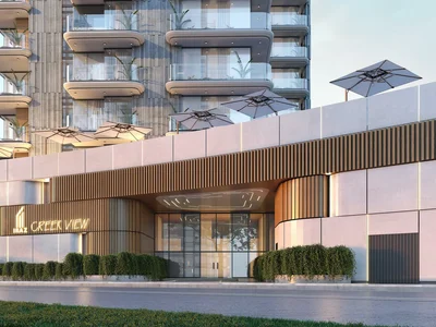 Complejo residencial New residence Iraz Creek View with a swimming pool and gardens on the shore of Dubai Creek, Al Jaddaf Waterfront, Dubai, UAE
