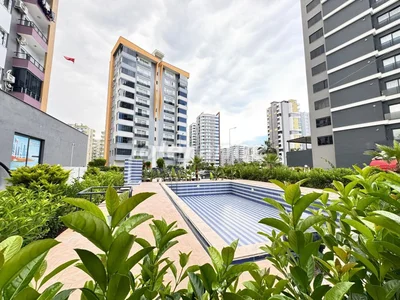 Zespół mieszkaniowy New apartment 2+1 in Tece, Mersin in a complex with a swimming pool and close to the sea