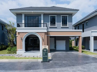 Villa Crown Estate