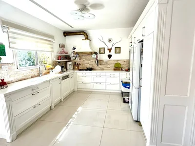 Жилой квартал Vous revez dune maison familiale de haut standing dans un quartier residentiel avec piscine ne revez plus cette maison est faite pour vous