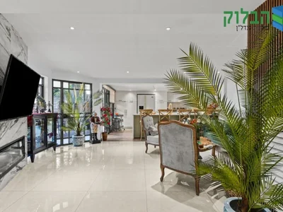 Жилой квартал Appartement avec jardin 7 pieces quartier kiryat ganim a rishon lezion