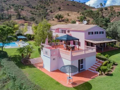 As if it were out of a Hollywood movie — a beautiful farm for sale in Portugal