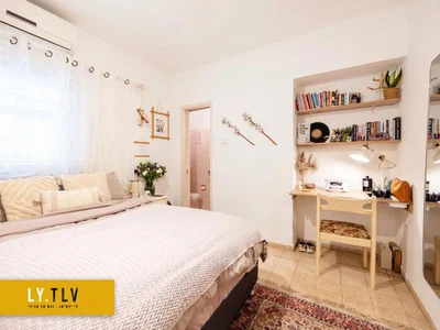 Quartier résidentiel Grand 4.5 pieces a deux pas de rothschild et habima avec parking et ascenseur