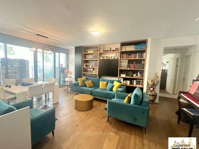 Жилой квартал Au centre avec terrasse bien agence dans un bel immeuble