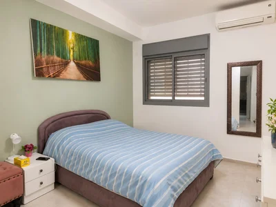 Dzielnica mieszkaniowa Un appartement recent pratique et bien situe au centre de raanana
