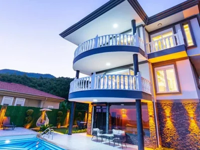 It’s just that the designer really likes straight lines (and not only straight!). Look what a house sells in Turkey