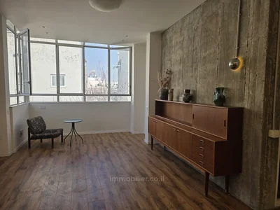 Жилой квартал Appartement situe au coeur de tel aviv dans immeuble style bauhaus