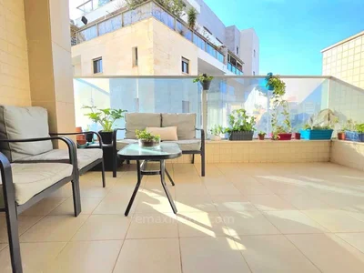 Wohnviertel Affaire exceptionnelle un grand appartement familial de 5 pieces renove a hadera dans le quartier du park