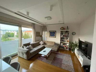 Wohnviertel Stan 93 m² na Izdavanje – Preko Morače, Podgorica